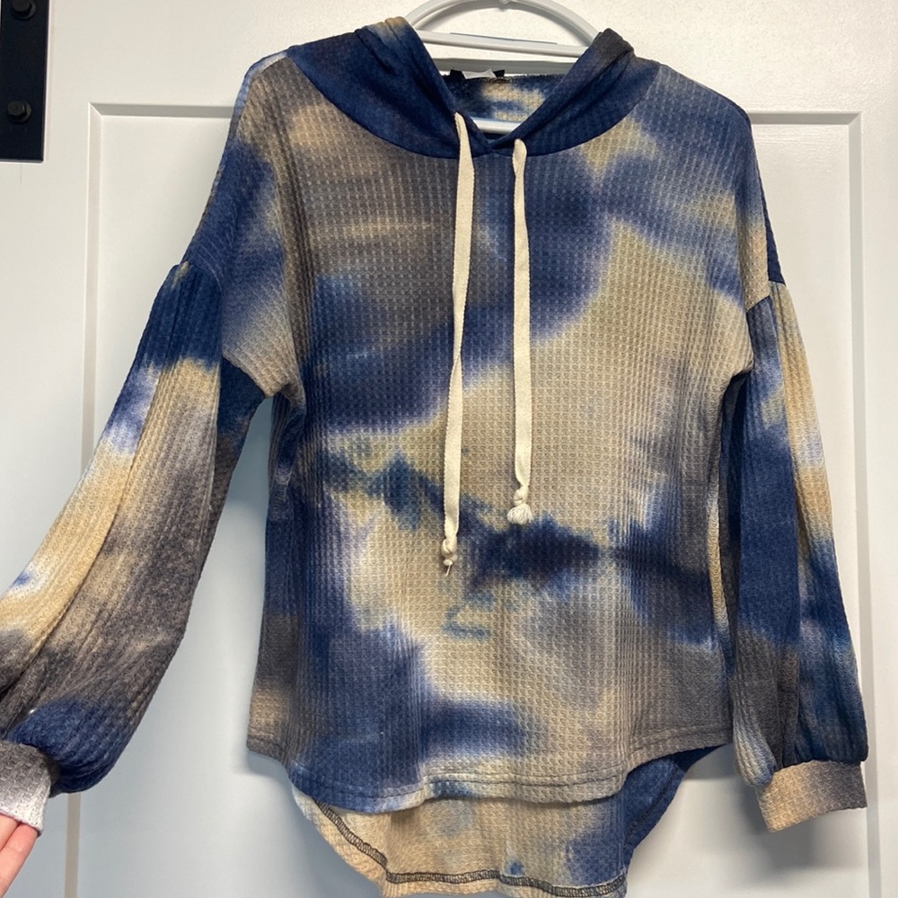 Waffle knit dropped sleeved multi color hoodie